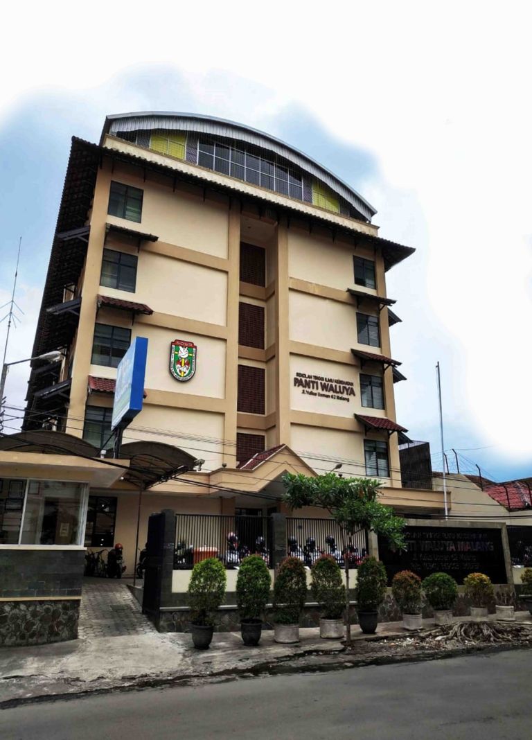 Gedung Stikes Panti Waluya Malang